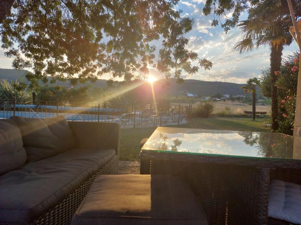 Chambres D'Hotes, B&B La Musardiere Alba-la-Romaine Dış mekan fotoğraf
