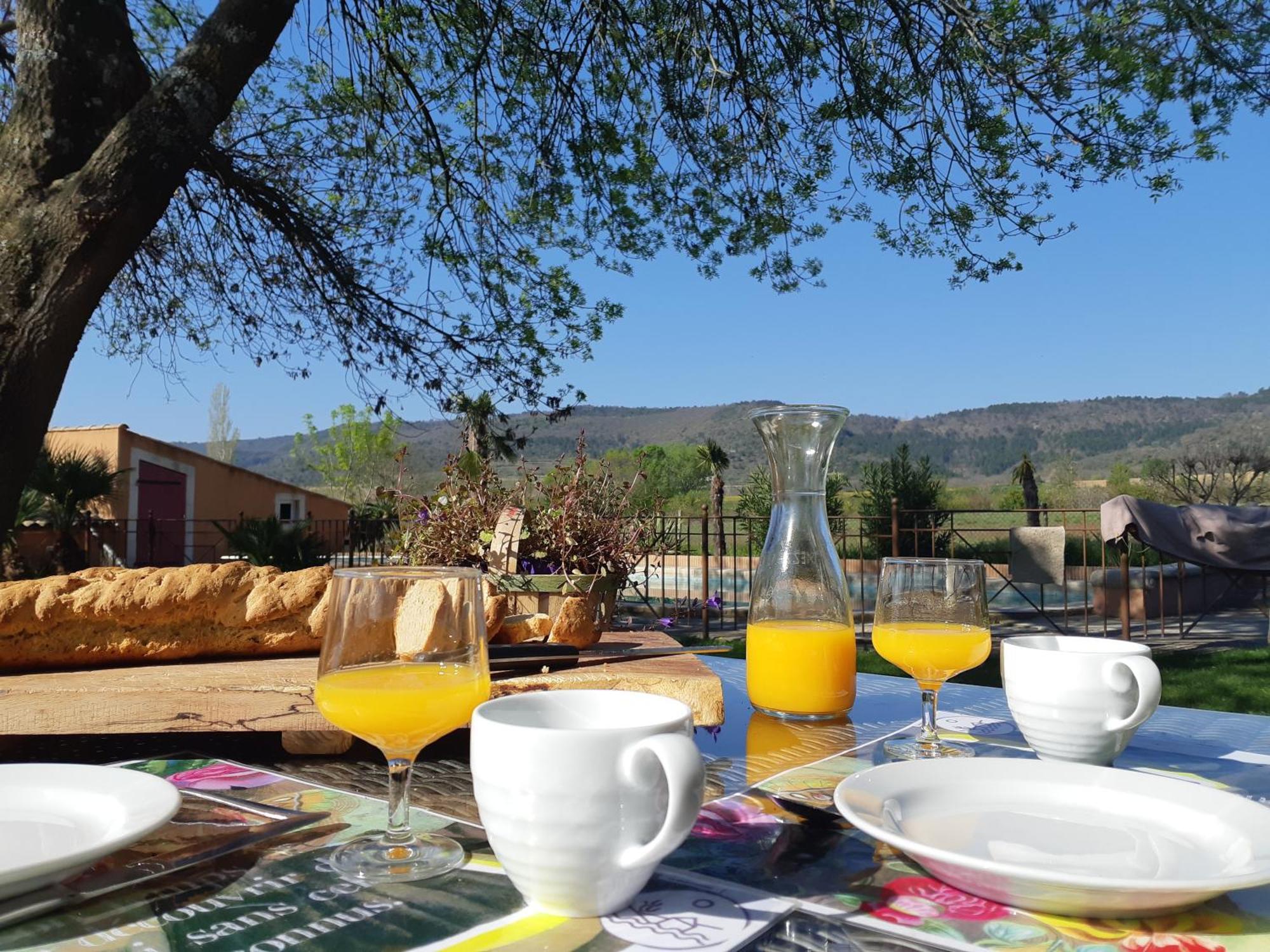Chambres D'Hotes, B&B La Musardiere Alba-la-Romaine Dış mekan fotoğraf